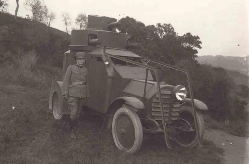 Бронеавтомобиль Lancia 1zm