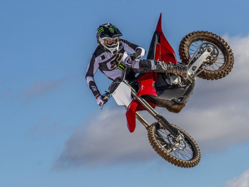 Старк Варг электромотоцикл