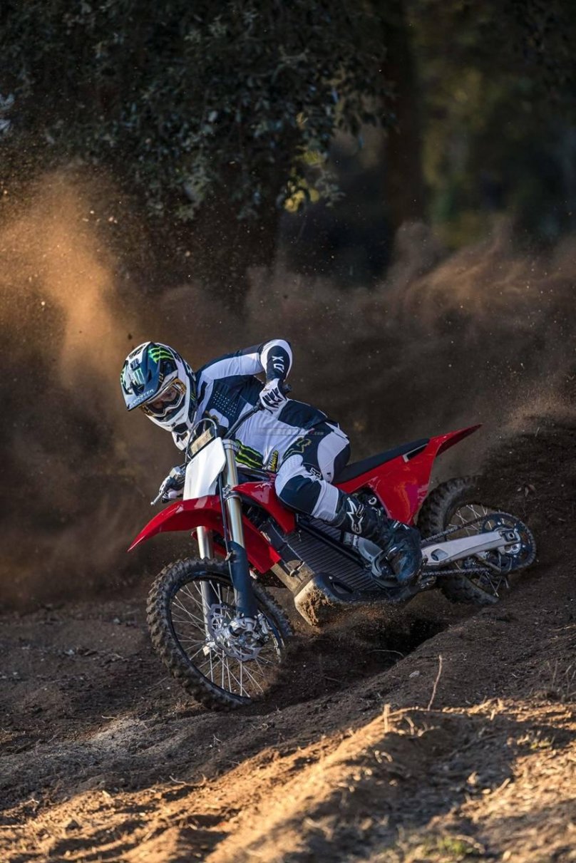 Stark Varg электробайк