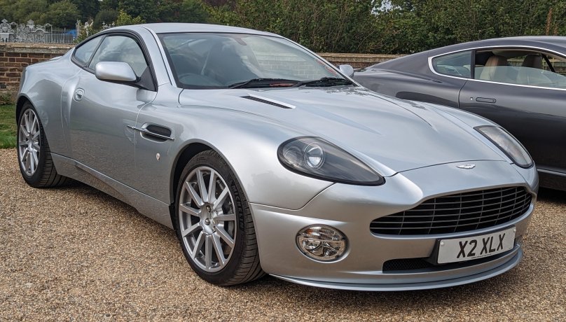 Aston Martin Vanquish s