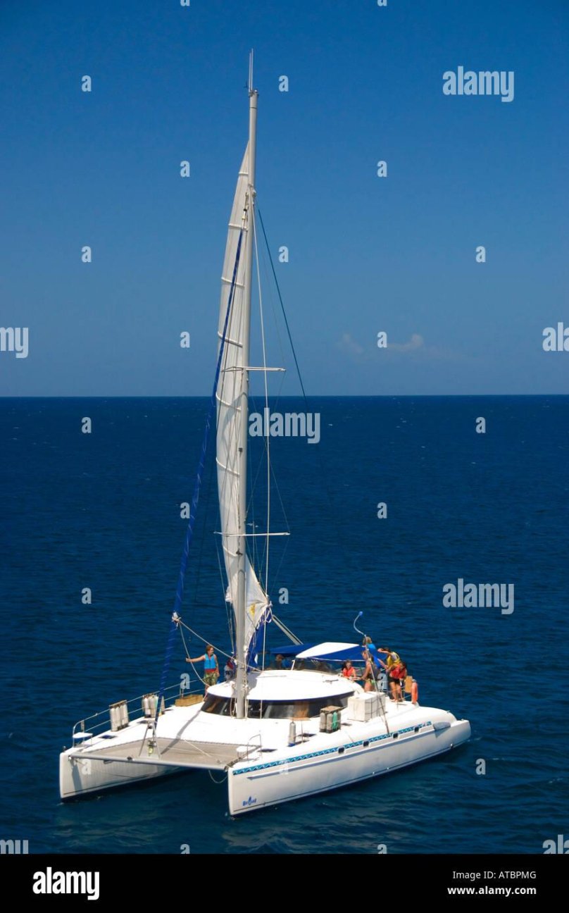 Катамаран Dufour 48