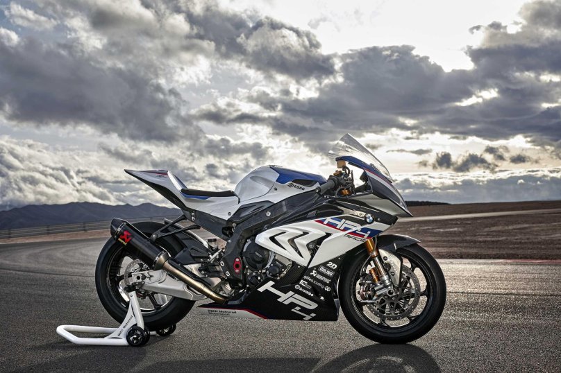 Мотоцикл BMW hp4