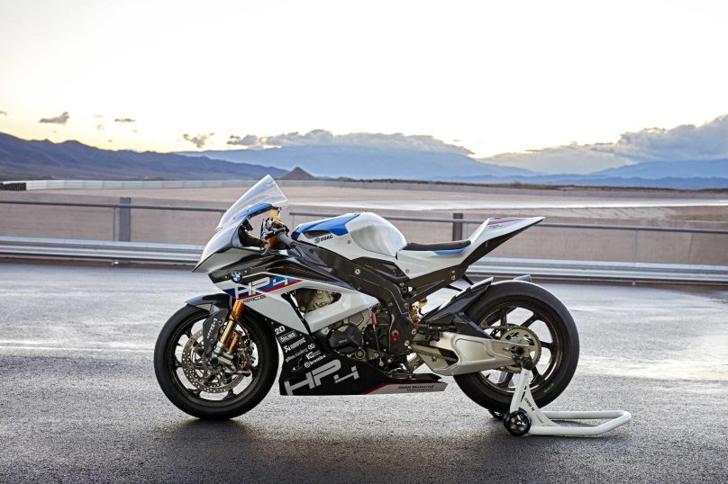 BMW hp4 Race