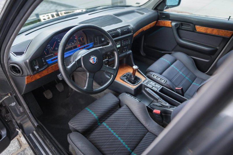 BMW e34 Alpina салон