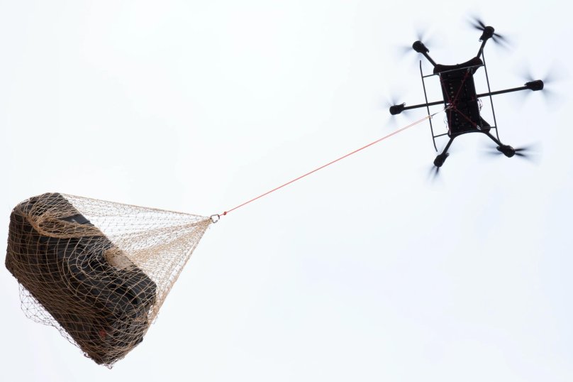 Беспилотник на колесах