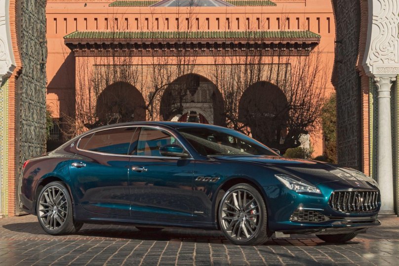 Мазерати Кватропорте 2021