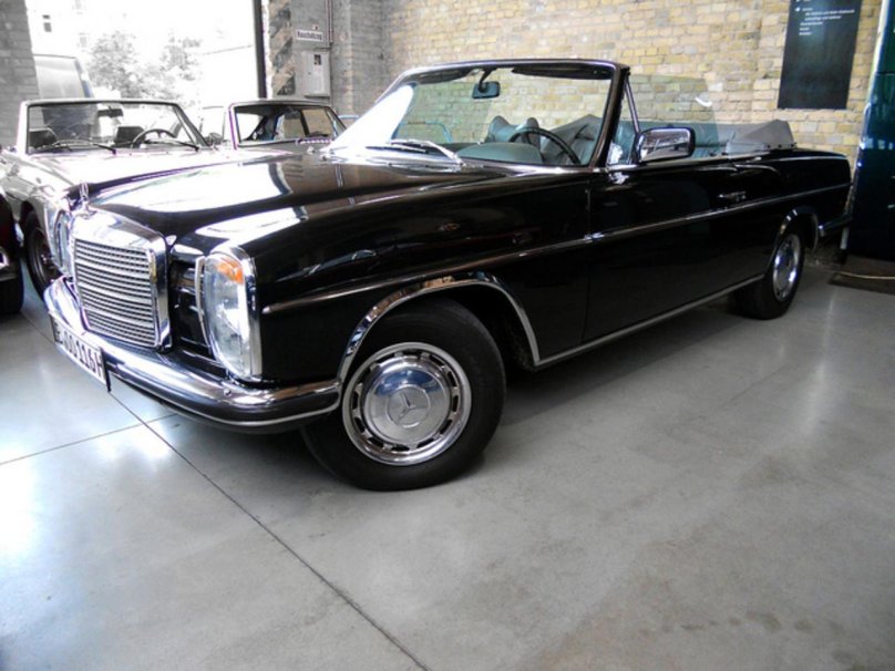 Mercedes Benz w114