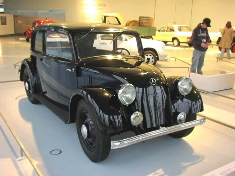 Mercedes-Benz 130