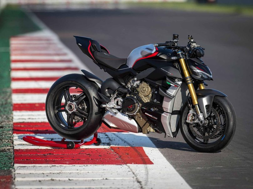 Ducati Streetfighter v4
