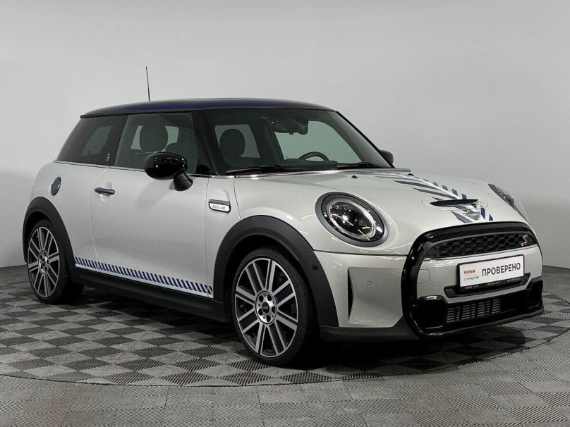Mini Hatch 2022