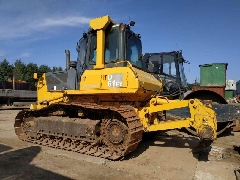 Комацу 65 бульдозер