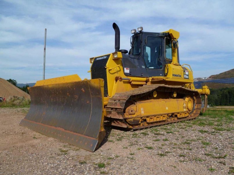 Бульдозер Komatsu d61
