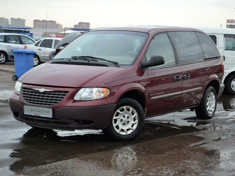 Chrysler Voyager 2.4 минивэн,