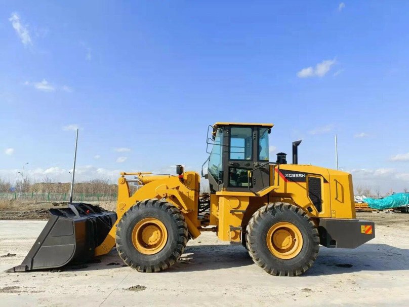 Сигнальные датчики на фронтальном погрузчике XGMA xg955ii