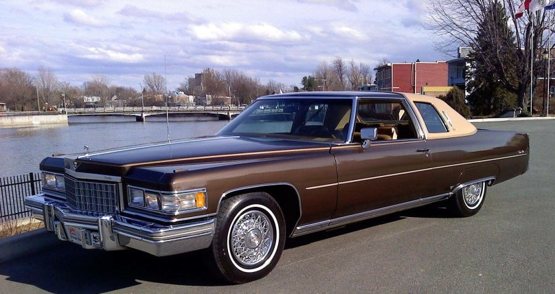 Cadillac 1975