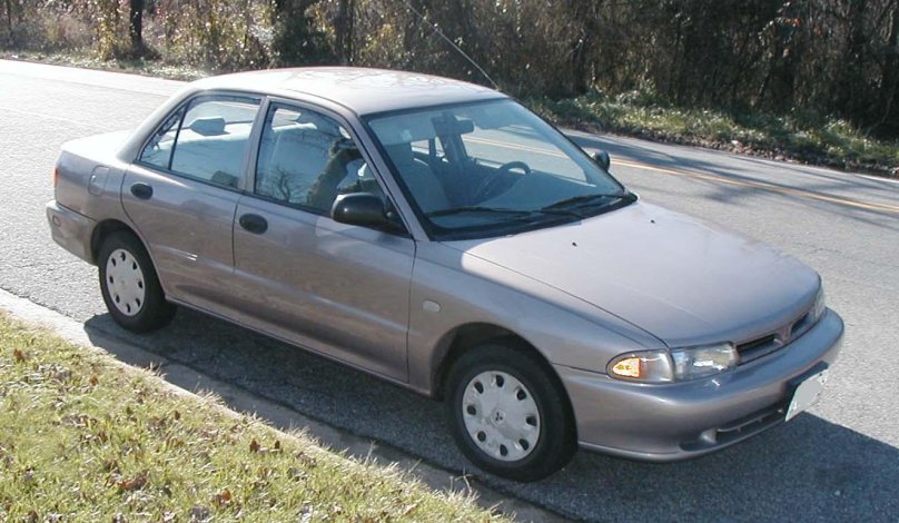 Mitsubishi Mirage 1995 седан