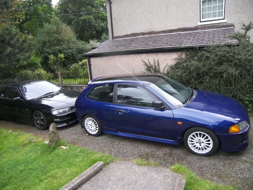 Mitsubishi Mirage 1998 хэтчбек