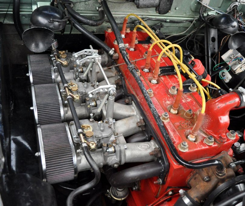 Hudson Hornet двигатель