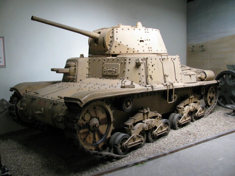 Средний танк carro armato m15-42