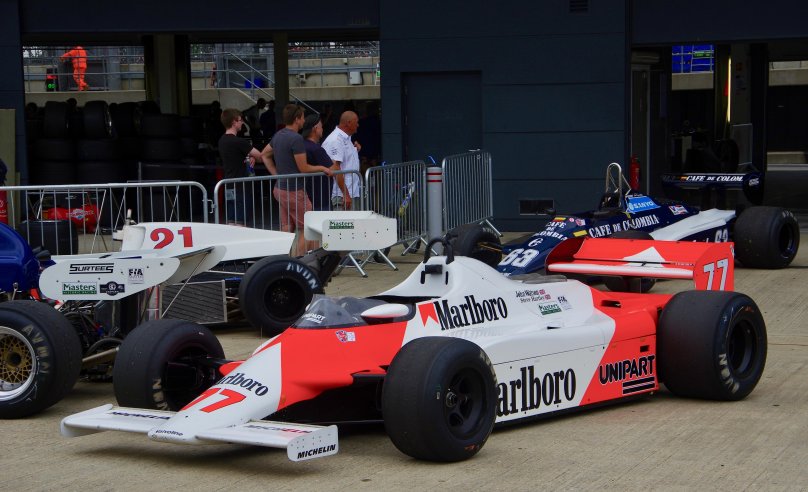 MCLAREN mp4/7