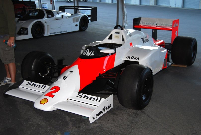 MCLAREN mp4/2 tag-Porsche