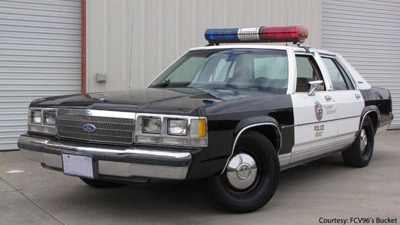 Форд Краун Виктория 1980 полиция