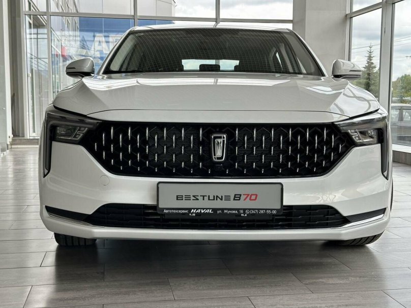 Белый FAW Bestune b70