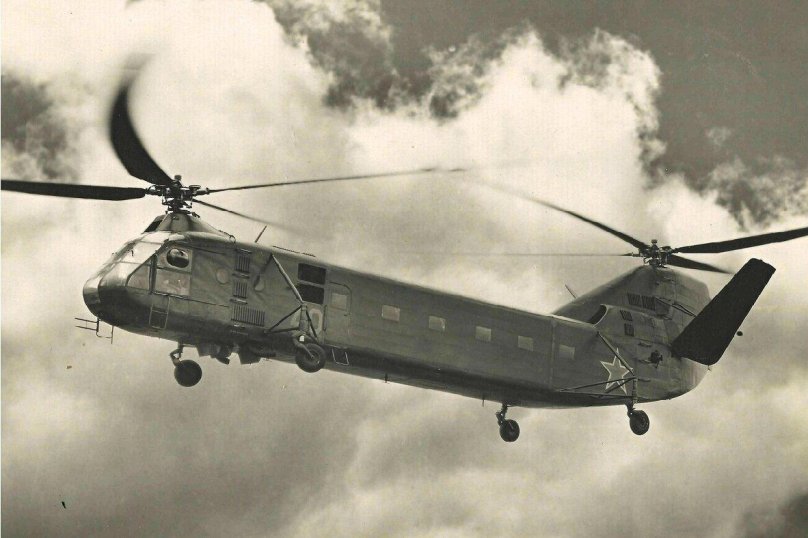 Двухвинтовой вертолёт ми-12