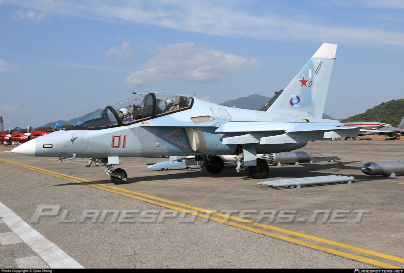 Hongdu Yakovlev CJ-7