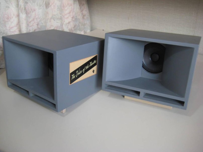 Динамики Electro-Voice-Altec 209-8a