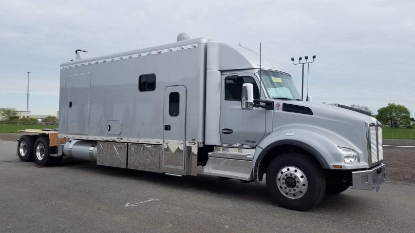 Peterbilt 579 ari Legacy Sleeper