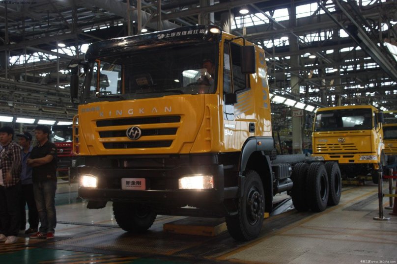 SAIC Iveco Hongyan тягач