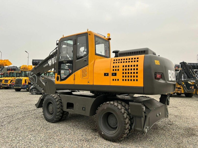 Колесный экскаватор XCMG