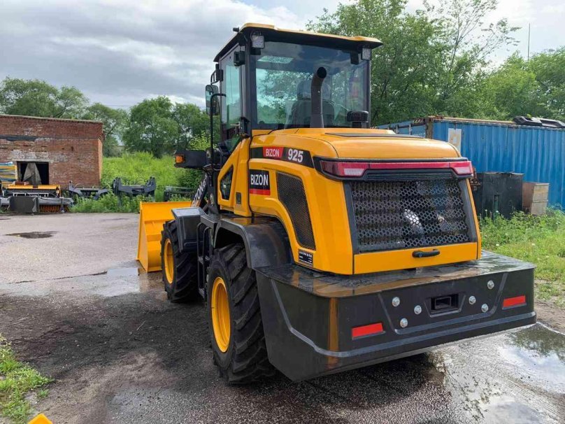 Погрузчик Bizon 925
