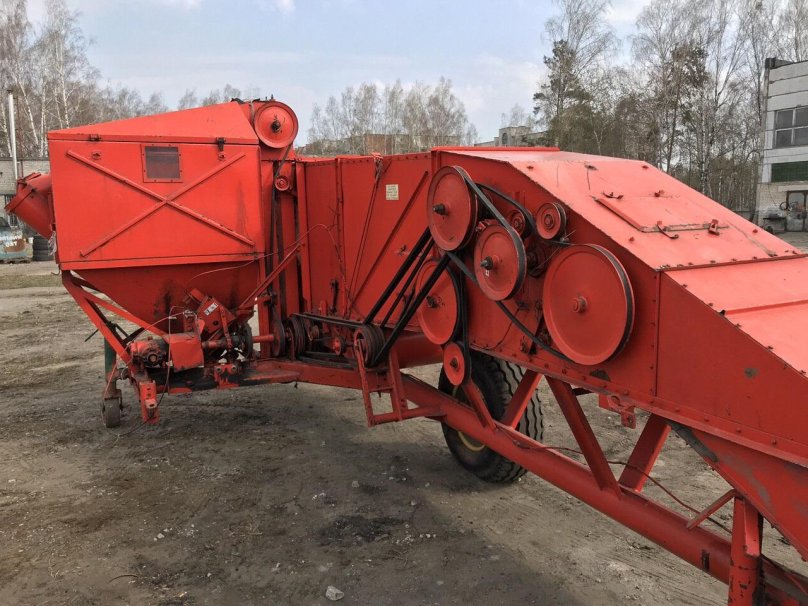 Комбайн зерновой Bizon z020