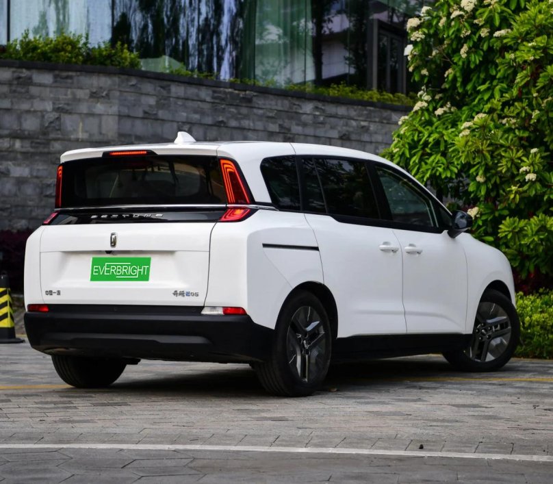 FAW Bestune Nat 2022