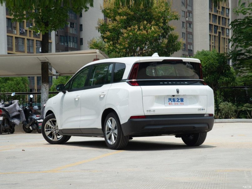 Минивэн FAW Bestune Nat