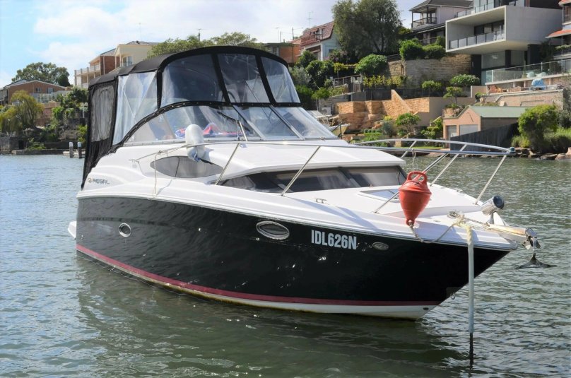Катер Regal 2565