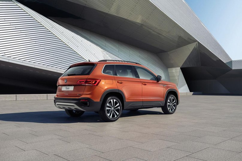 Volkswagen Taos кроссовер