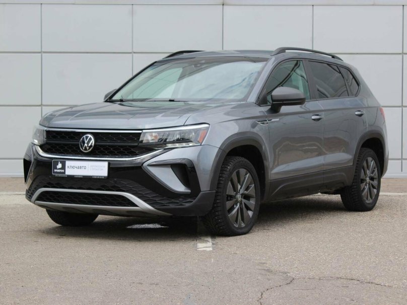 Geely внедорожник 2022