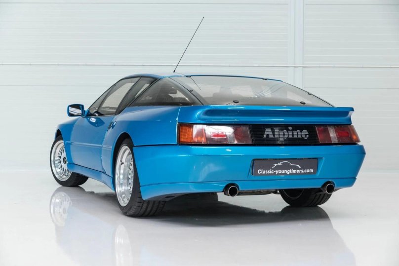 Renault Alpine GTA