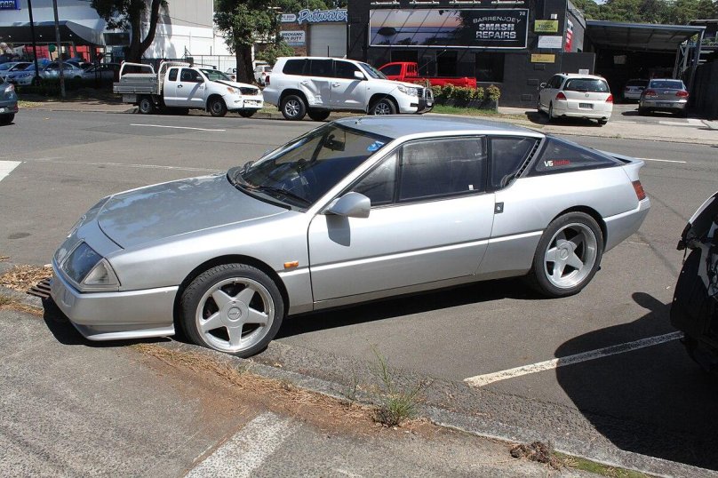 Renault Alpine v6