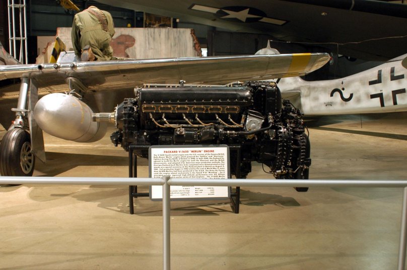 Двигатель Packard v-1650-7