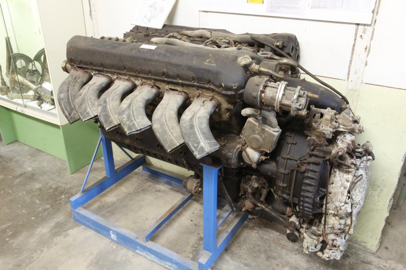 Двигатель Packard v-1650-7