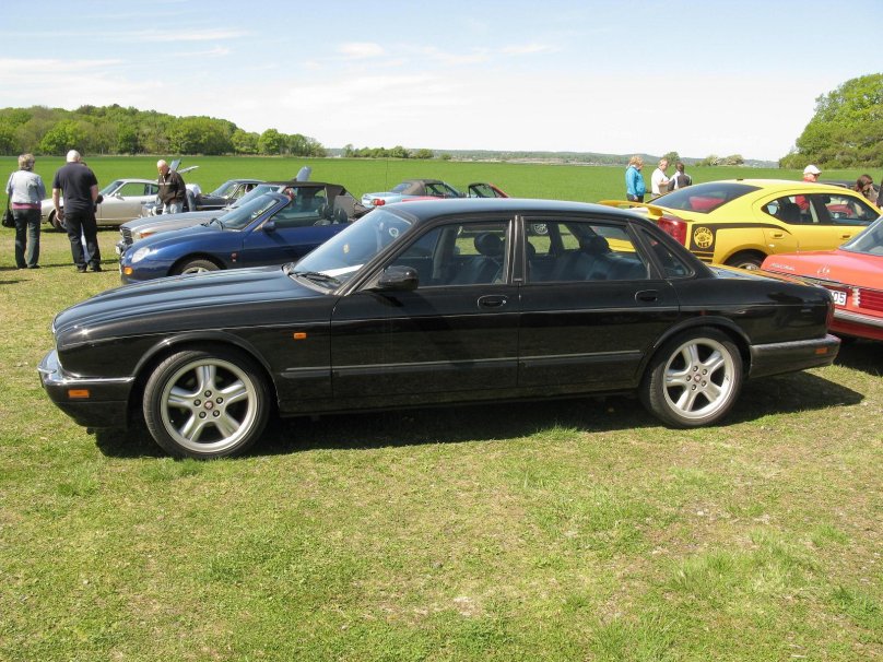 Брошенный Jaguar XJR СССР