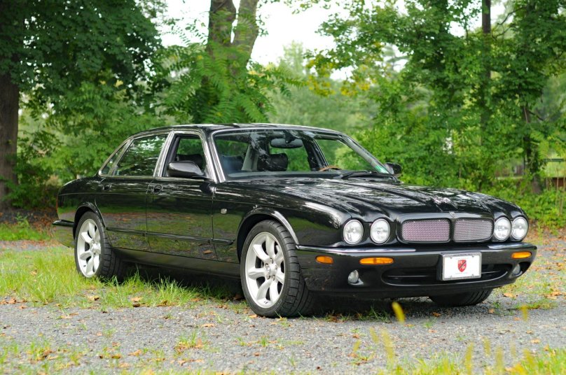 Jaguar XJR 2000
