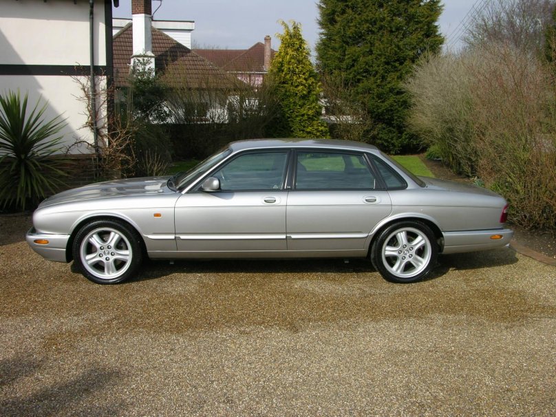 Jaguar XJR 1998