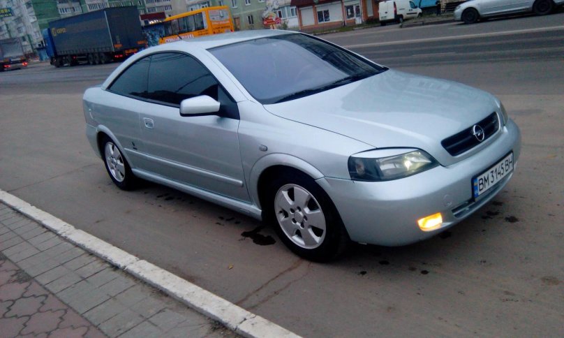 Опель Астра купе 2002 года