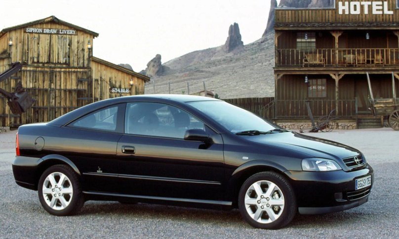 Opel Astra Coupe 2000