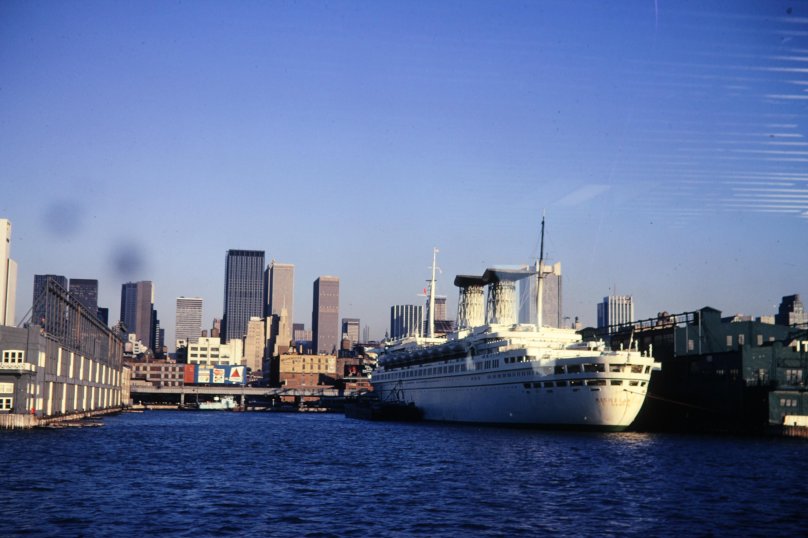 Лайнер Микеланджело